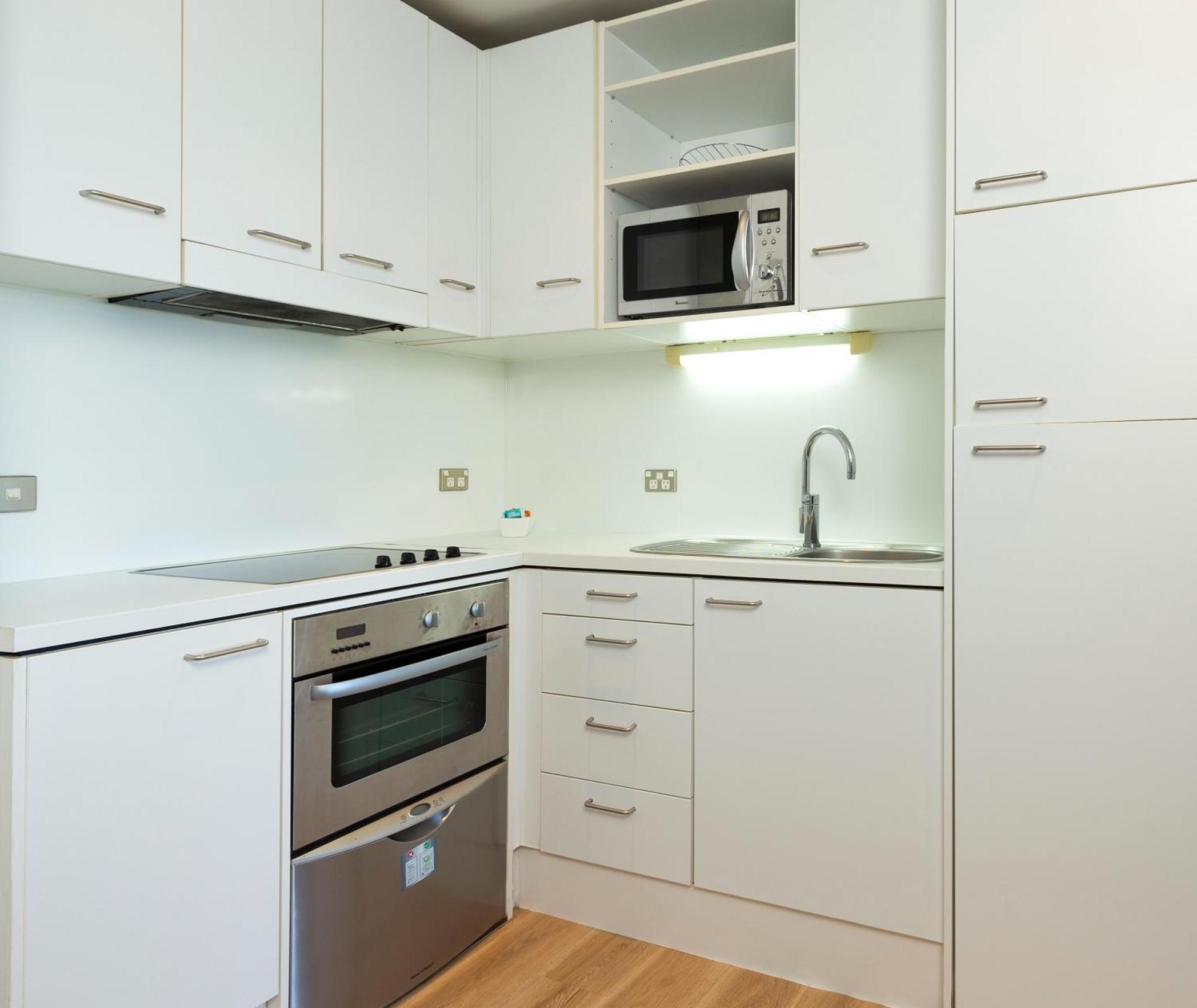 One-Bedroom Apartment City View